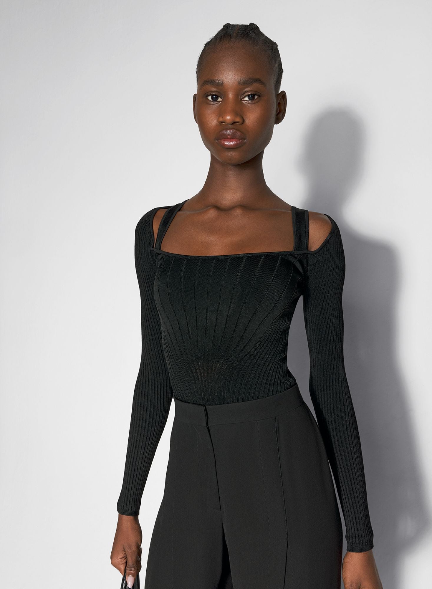 BLACK SCULPTING KNIT BODYSUIT