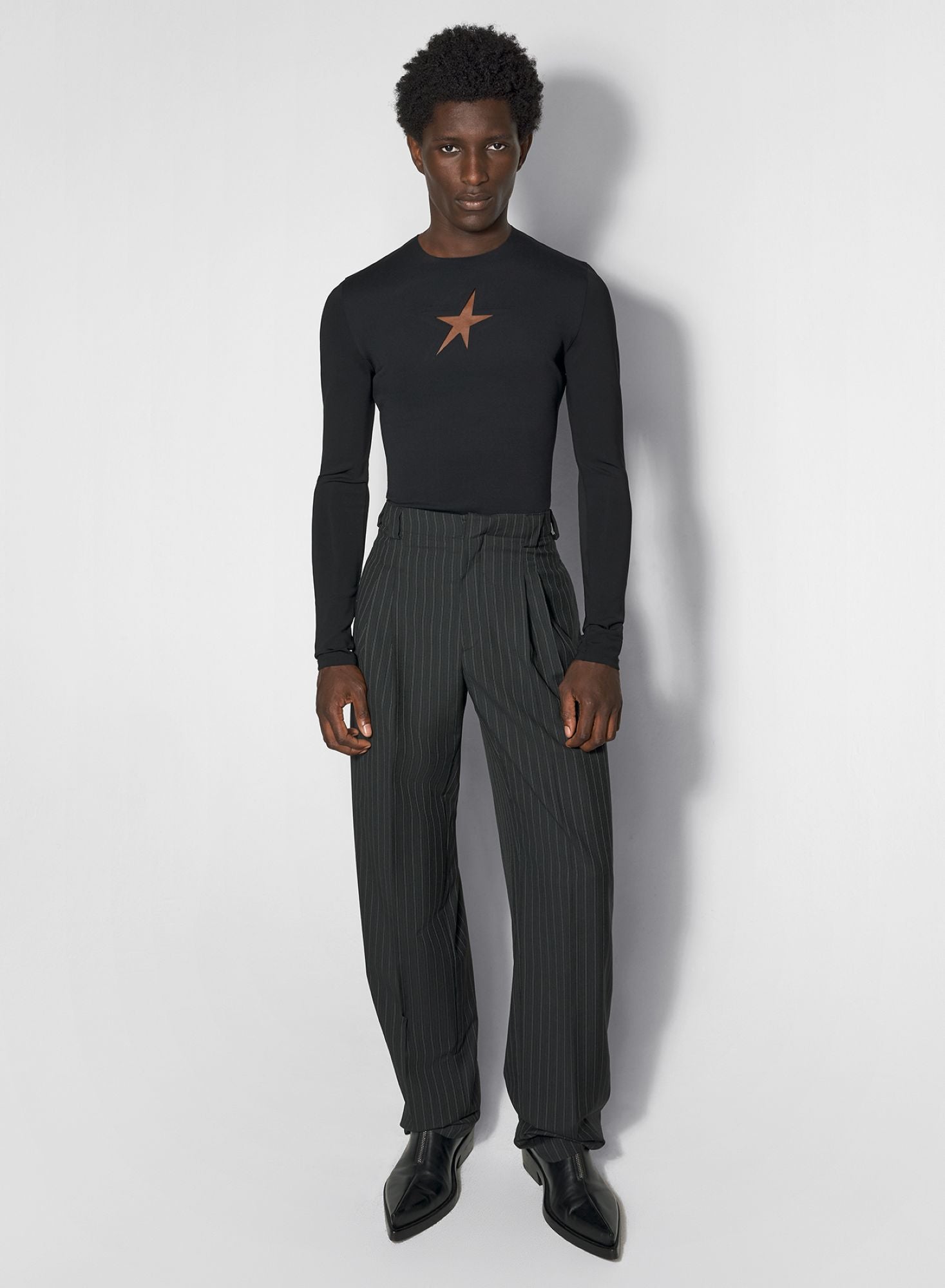 BLACK STAR TOP