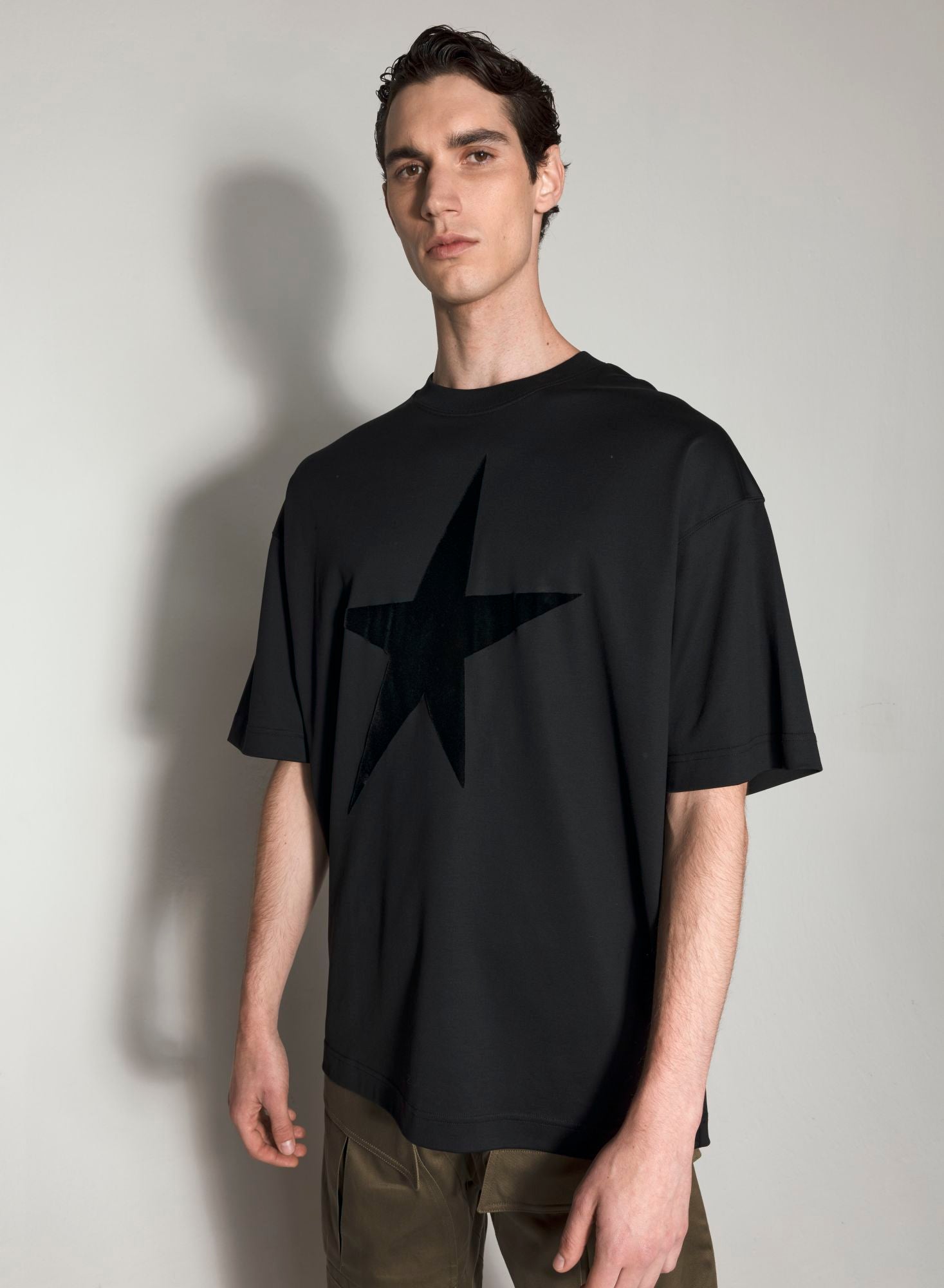 BLACK VELVET STAR T-SHIRT
