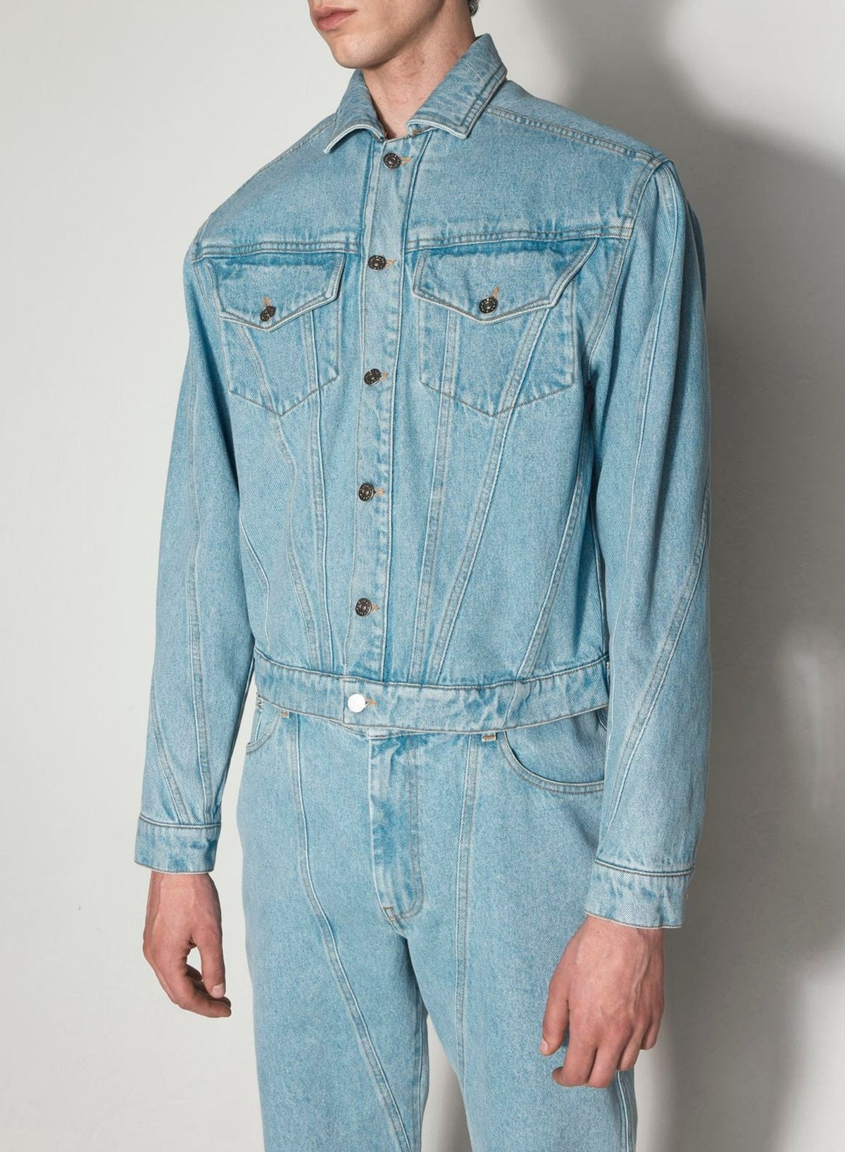 MEDIUM BLUE // blue denim jacket