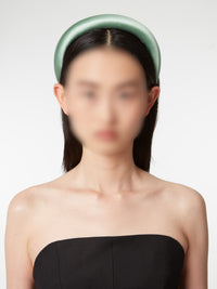 BANDEAU EN SATIN VOLUMINEUX
