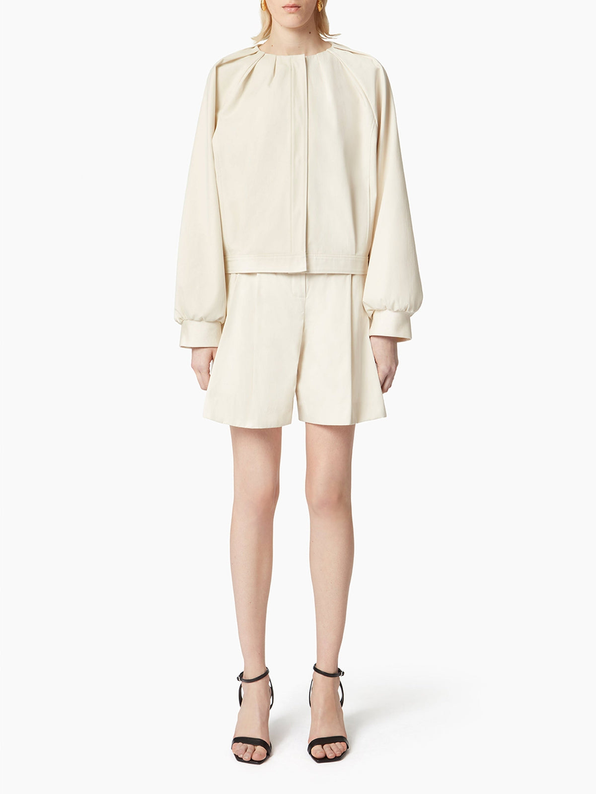 ROBE COURTE EN MAILLE