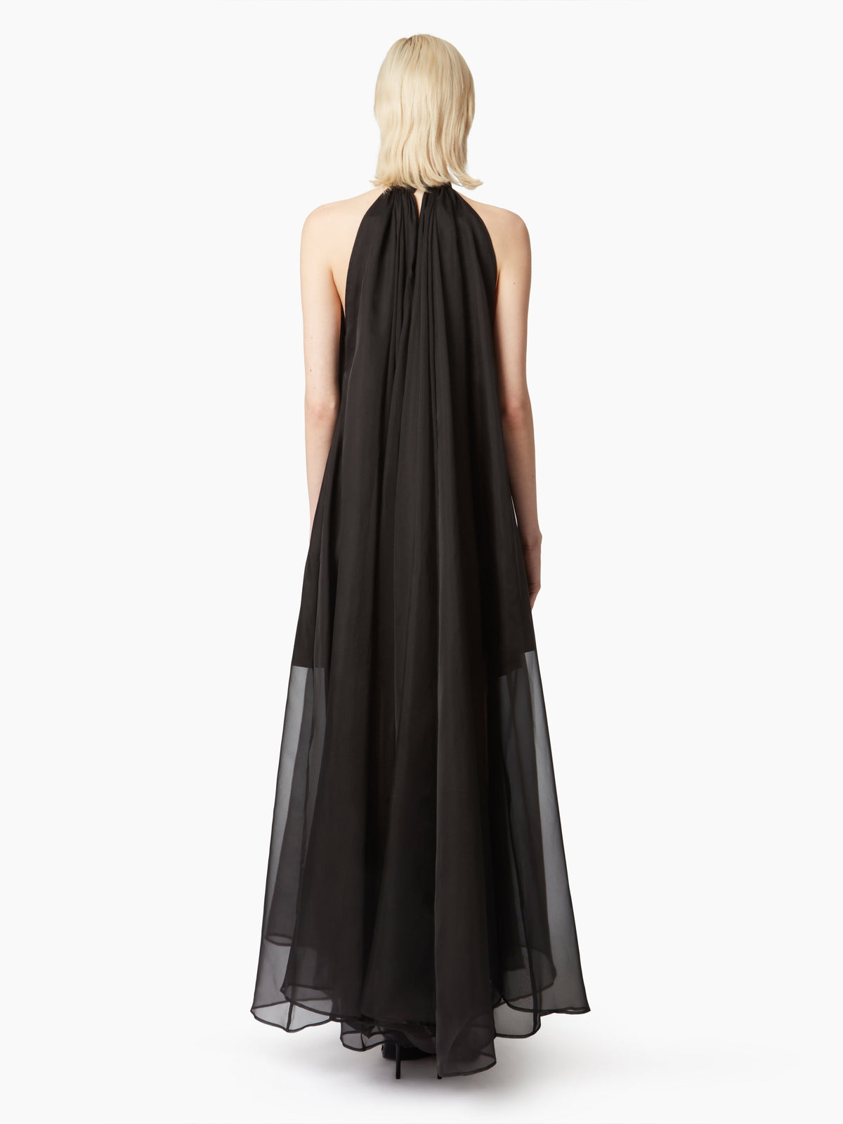 ROBE TRANSPARENTE FLUIDE À COL HALTER