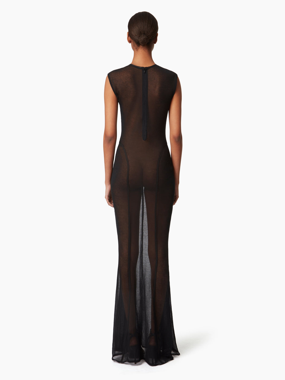 TENUE TRANSPARENTE AVEC DÉTAILS COUTURE