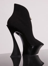 BLACK SUEDE PLATFORM FANG 95 ANKLE BOOTS