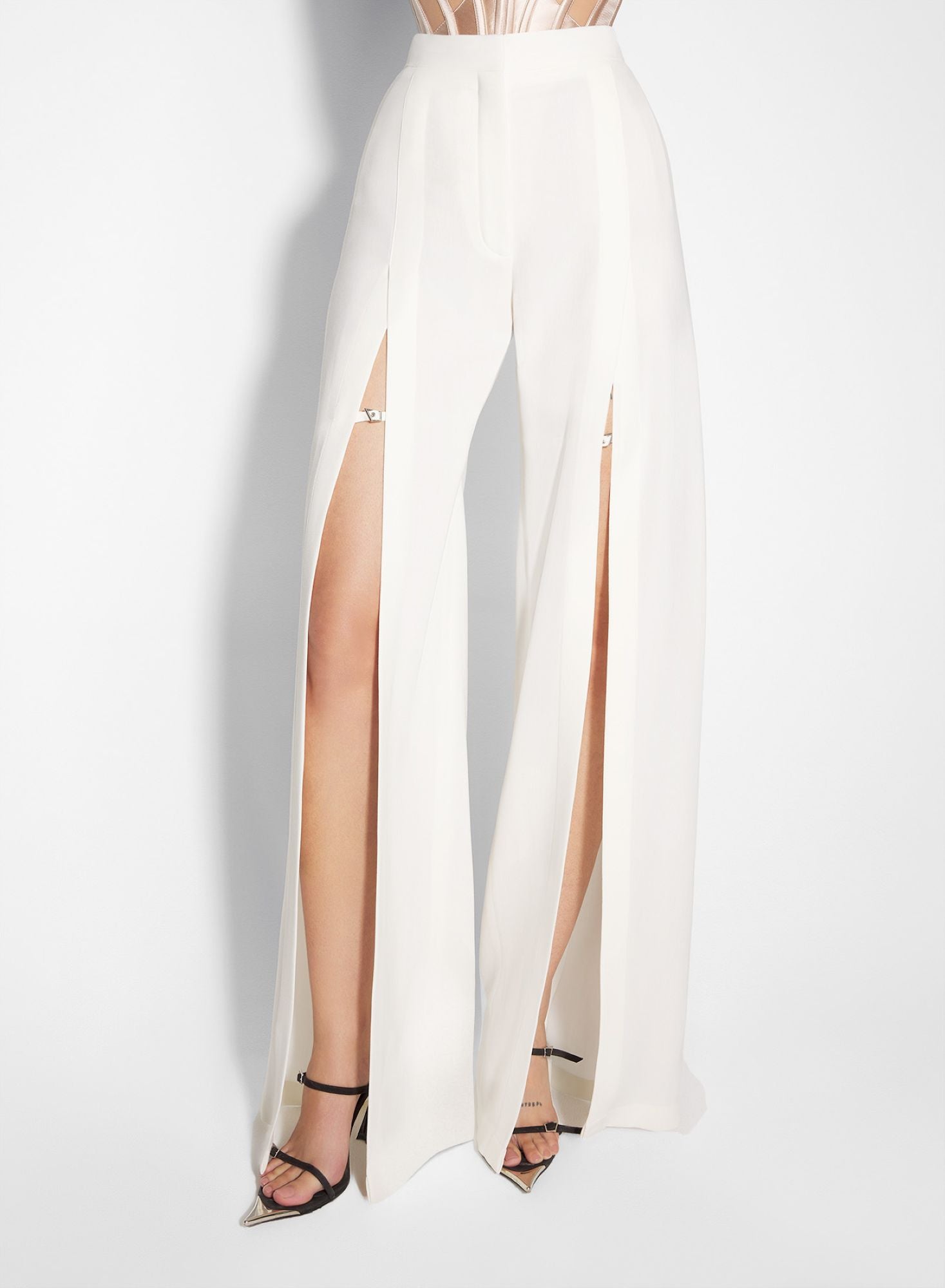 WHITE WIDE-LEG SLIT BUCKLED TROUSERS