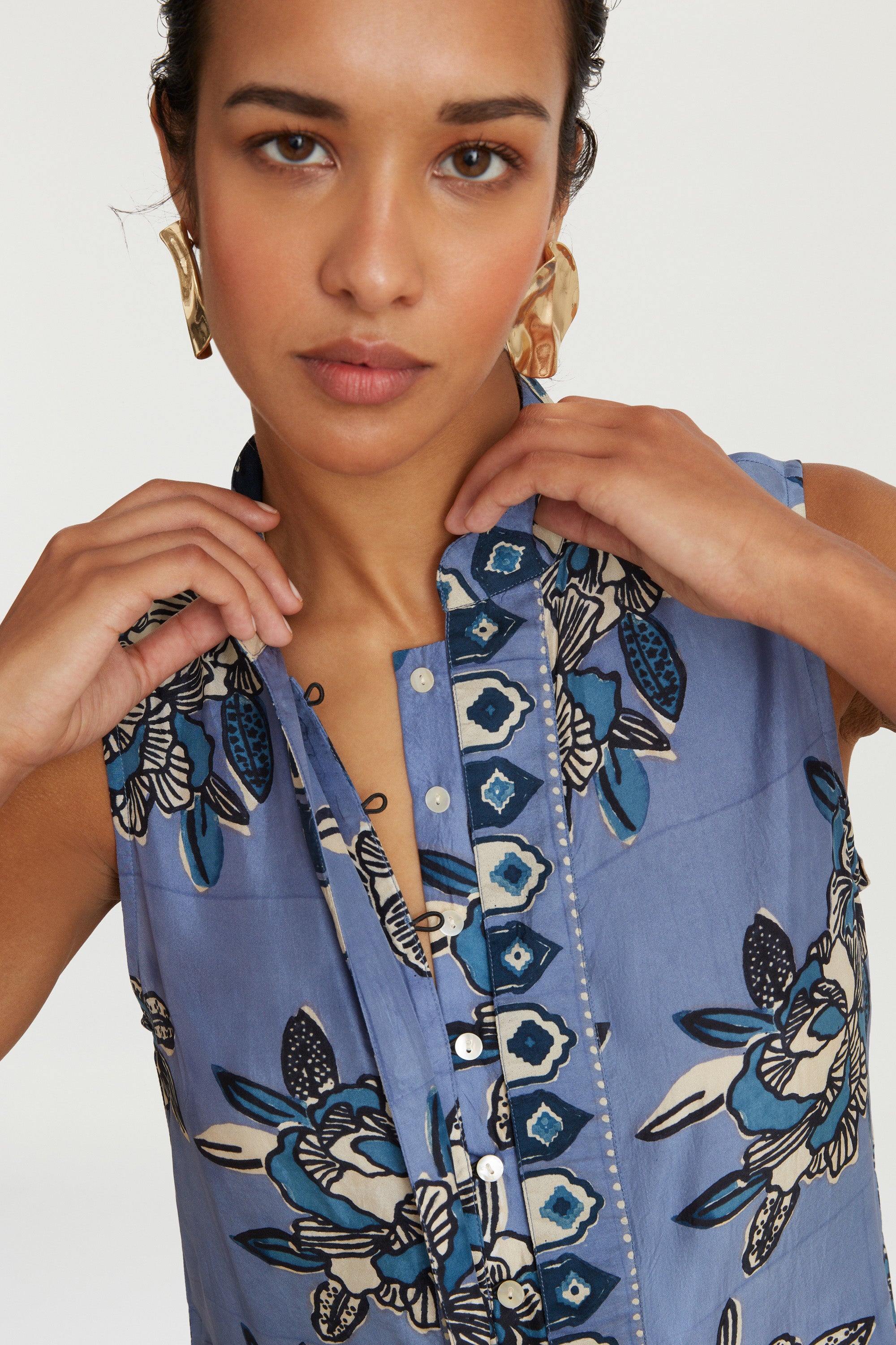 RECO PRIX : 232,5 // Benares Long Gilet Indigo Blues Plumbago