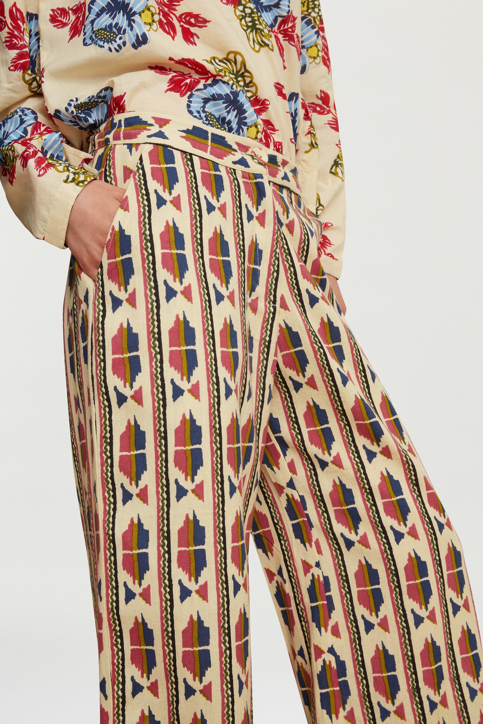 RECO PRIX : 115 // Myanmar Pant Amer Ikat Blue