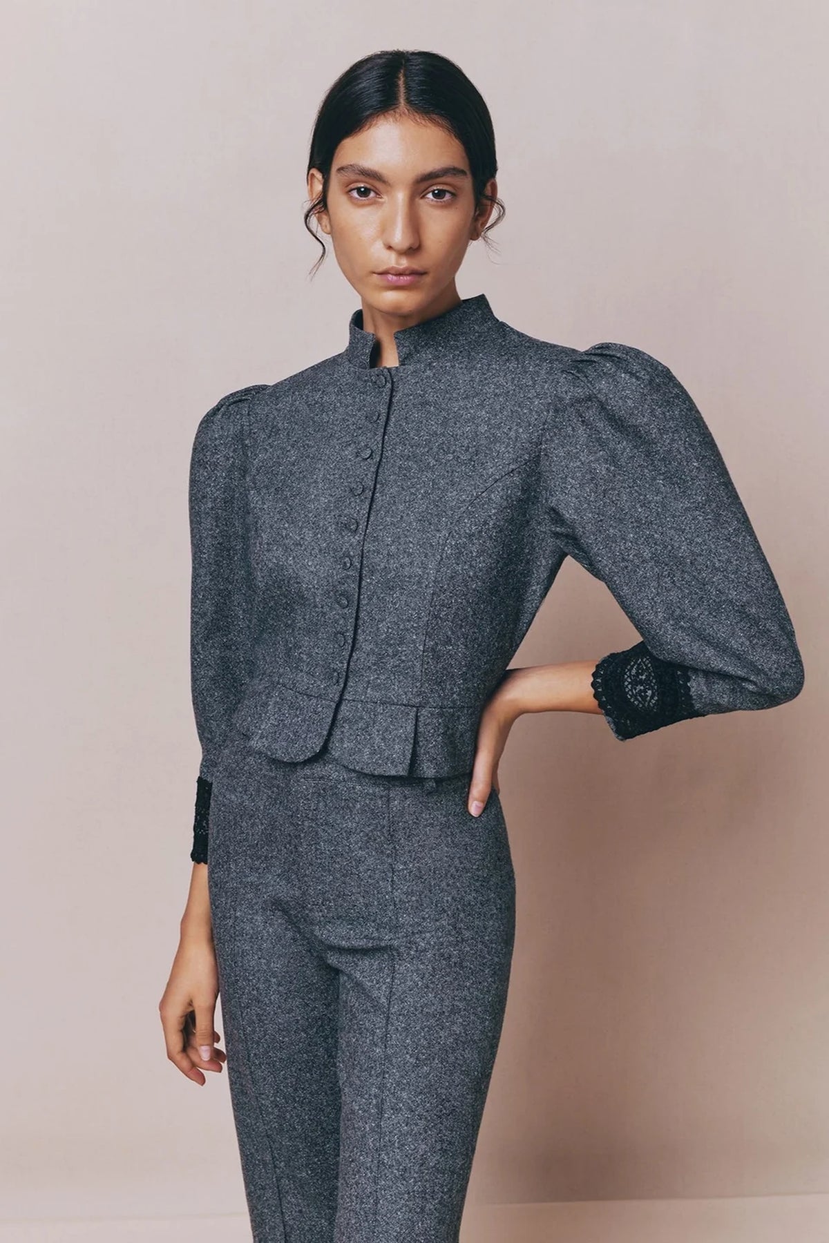 Veste courte Amoako à manches bouffantes en laine - Speckled Grey