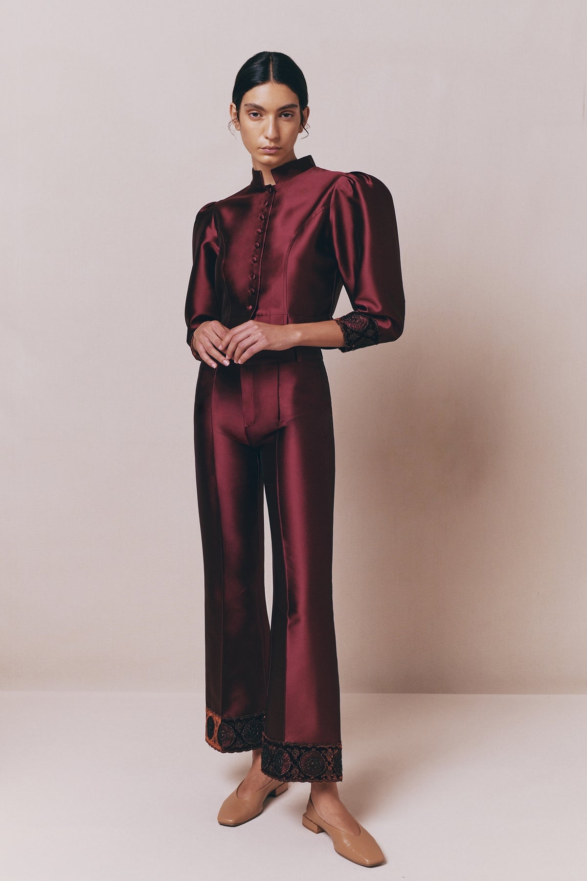 Pantalon Yoshitomo en satin avec ruban en dentelle - Burgundy