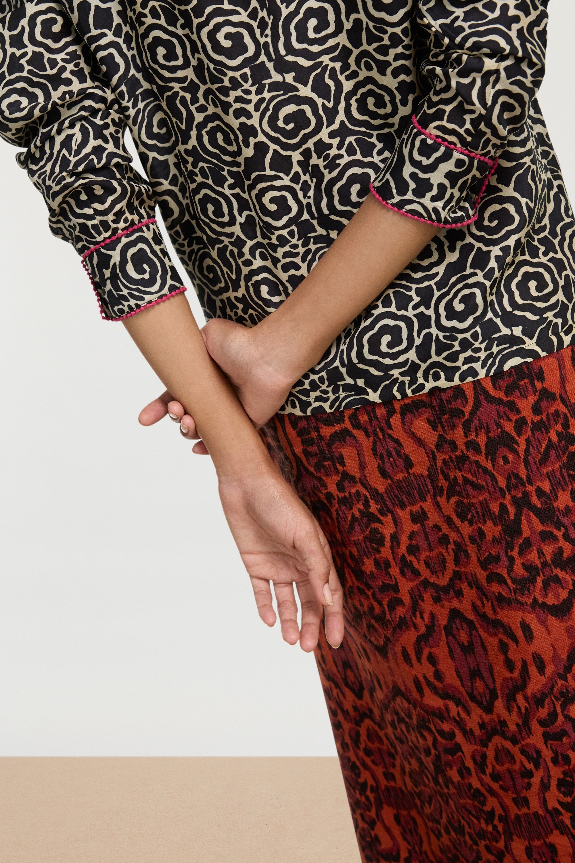 RECO PRIX : 207,5 // Bella Shirt Spiral Black