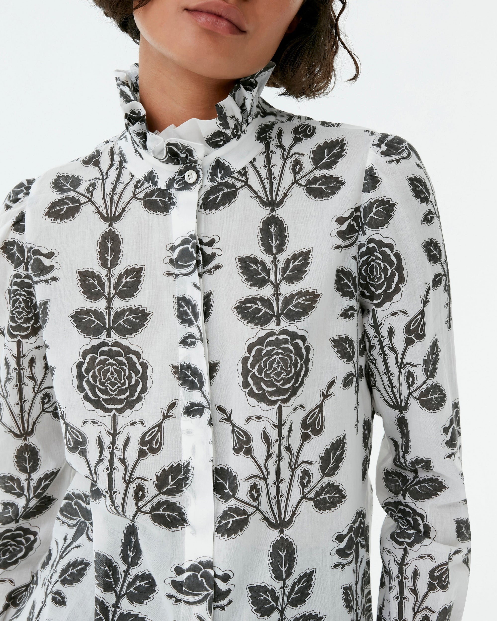 Victoria blouse in linen - Black & White