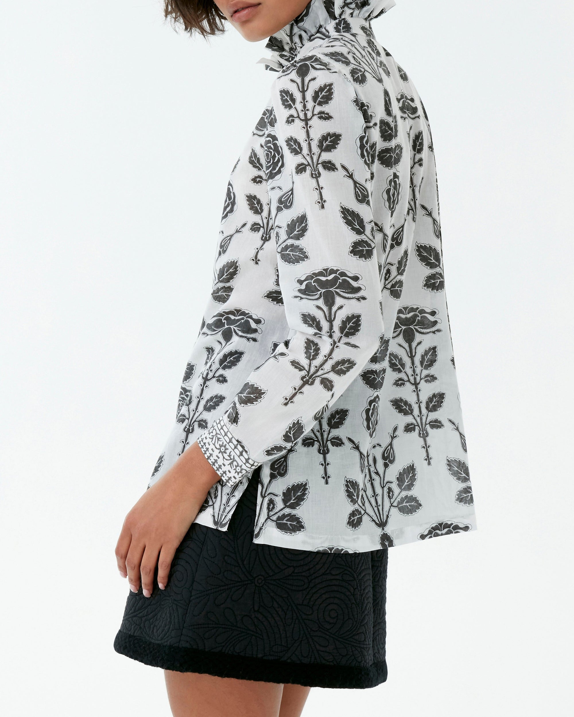 Victoria blouse in linen - Black & White