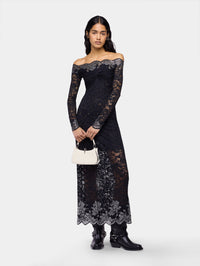 Long dress in lace