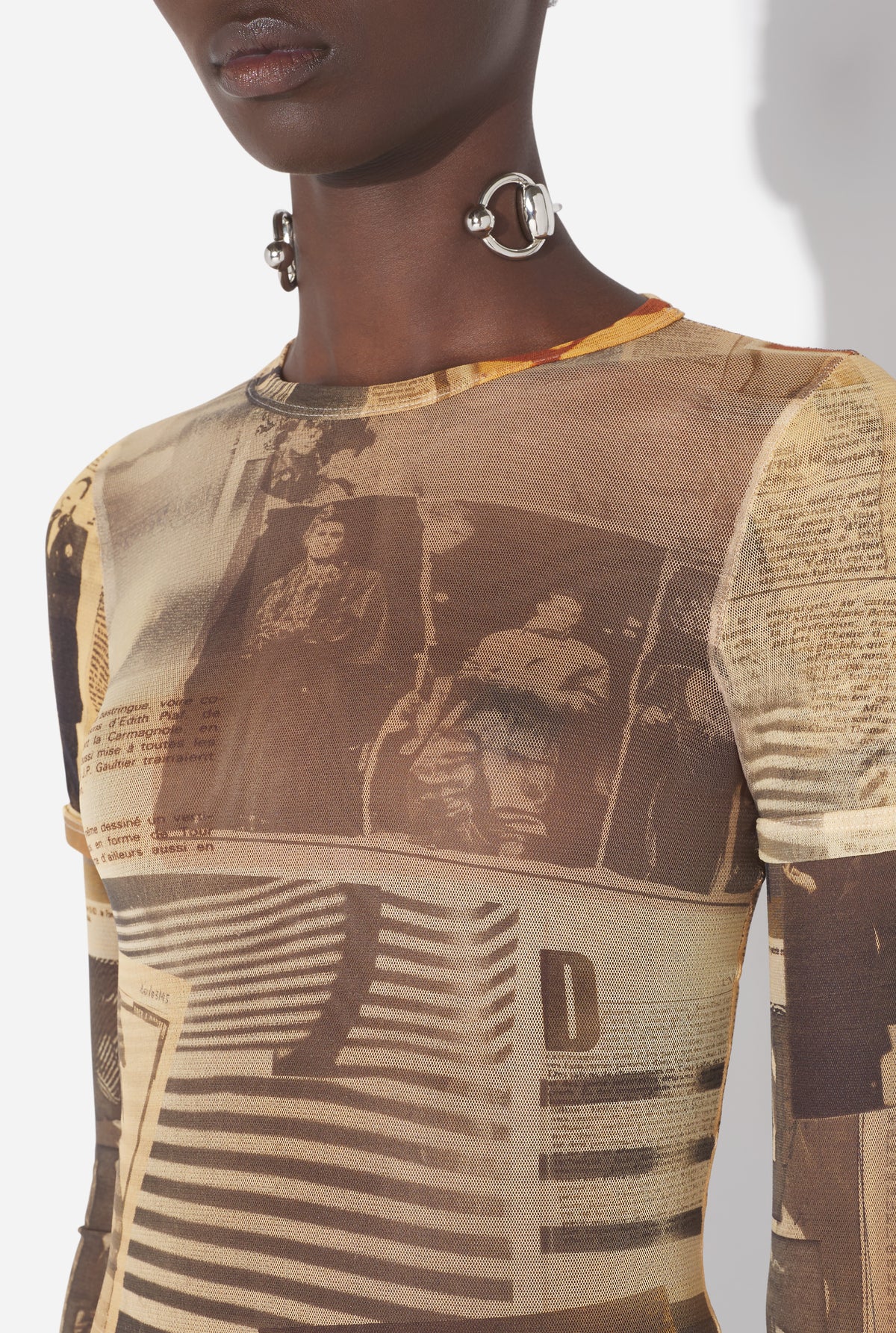 Mesh Double Sleeves Baby Tee Printed "Journal" - Ecru & Lightgrey & Red