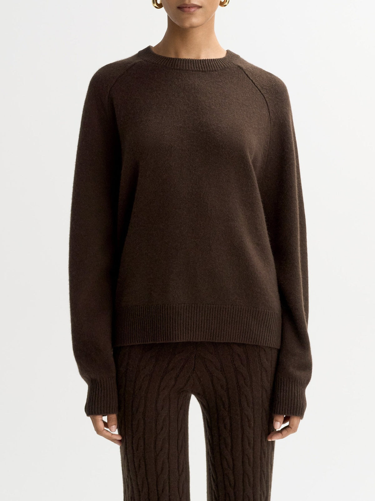 Boyfriend-style round-neck cashmere jumper - Brown
