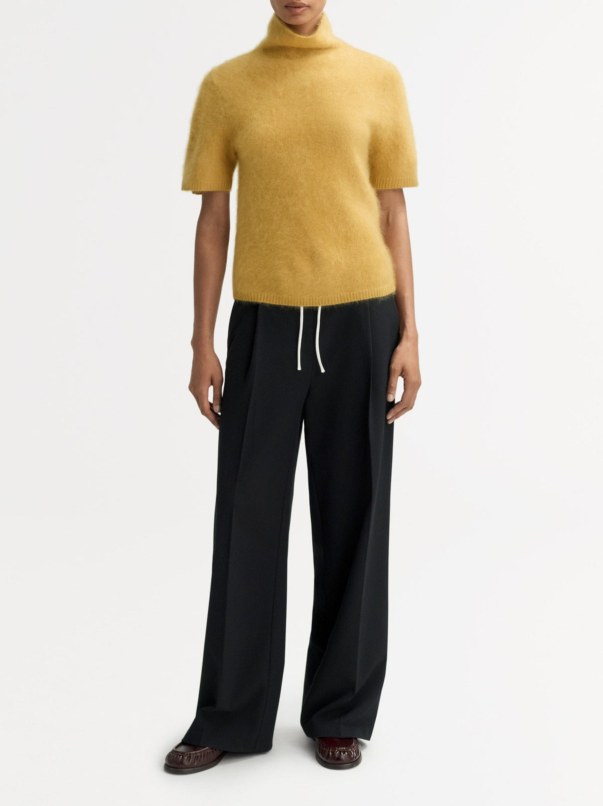 Brushed short-sleeved cashmere roll-neck jumper - Yellow