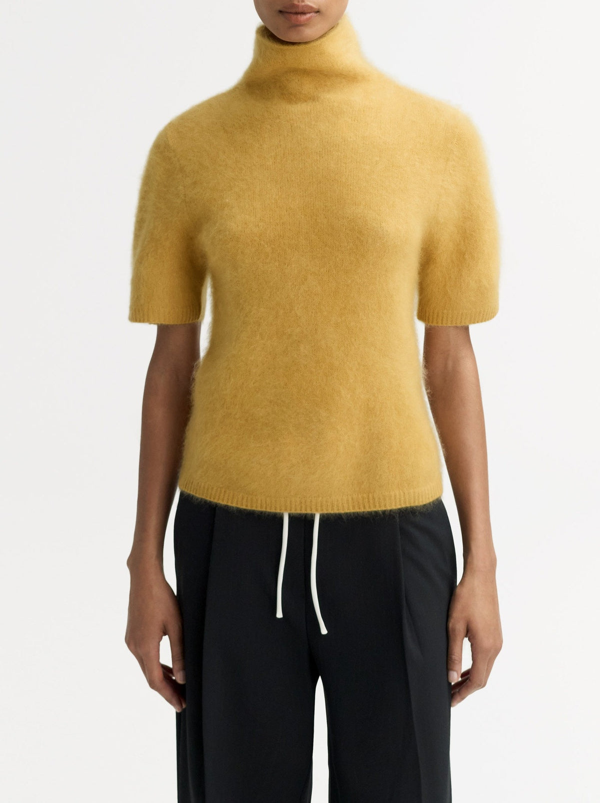 Brushed short-sleeved cashmere roll-neck jumper - Yellow