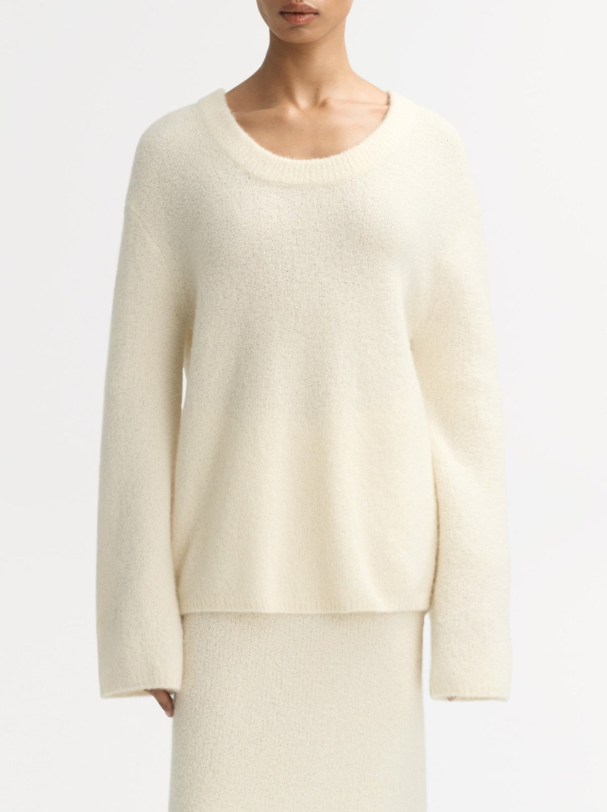 Curly-knit cashmere jumper with a round neck - White