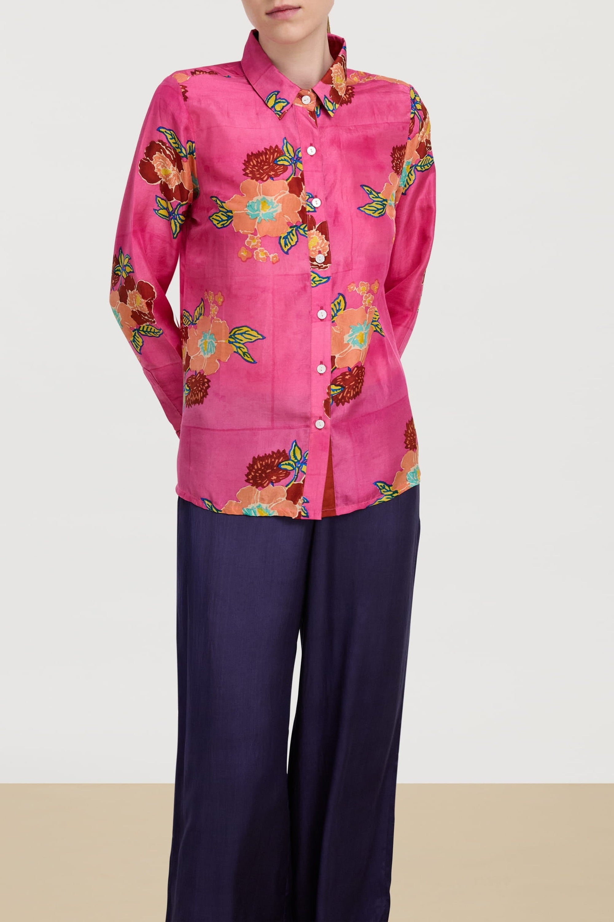 Bella long-sleeved silk shirt - Neutral