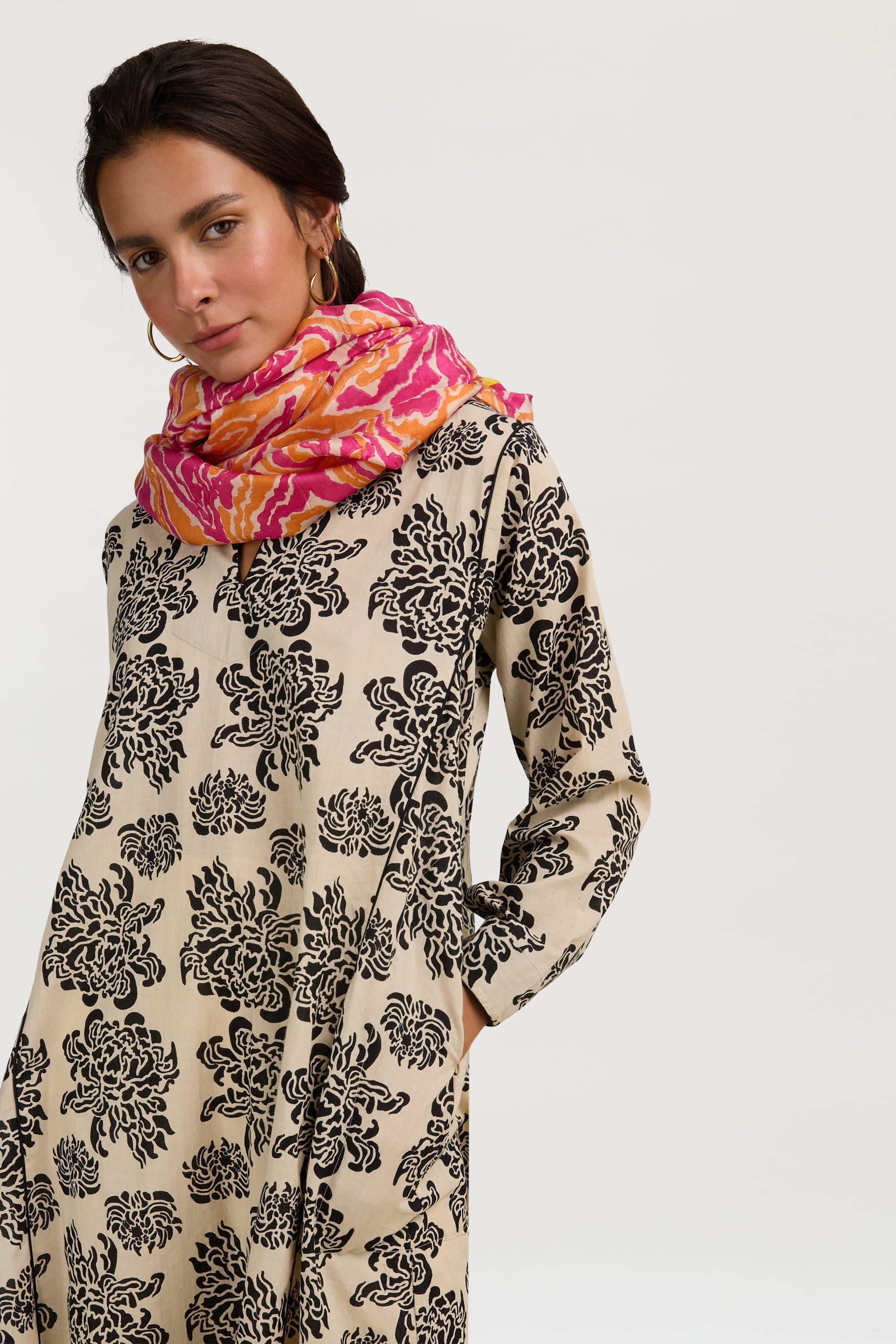RECO PRIX : 168 // Silk Shawl 100X200Cm Dragon Cloud Fuxia