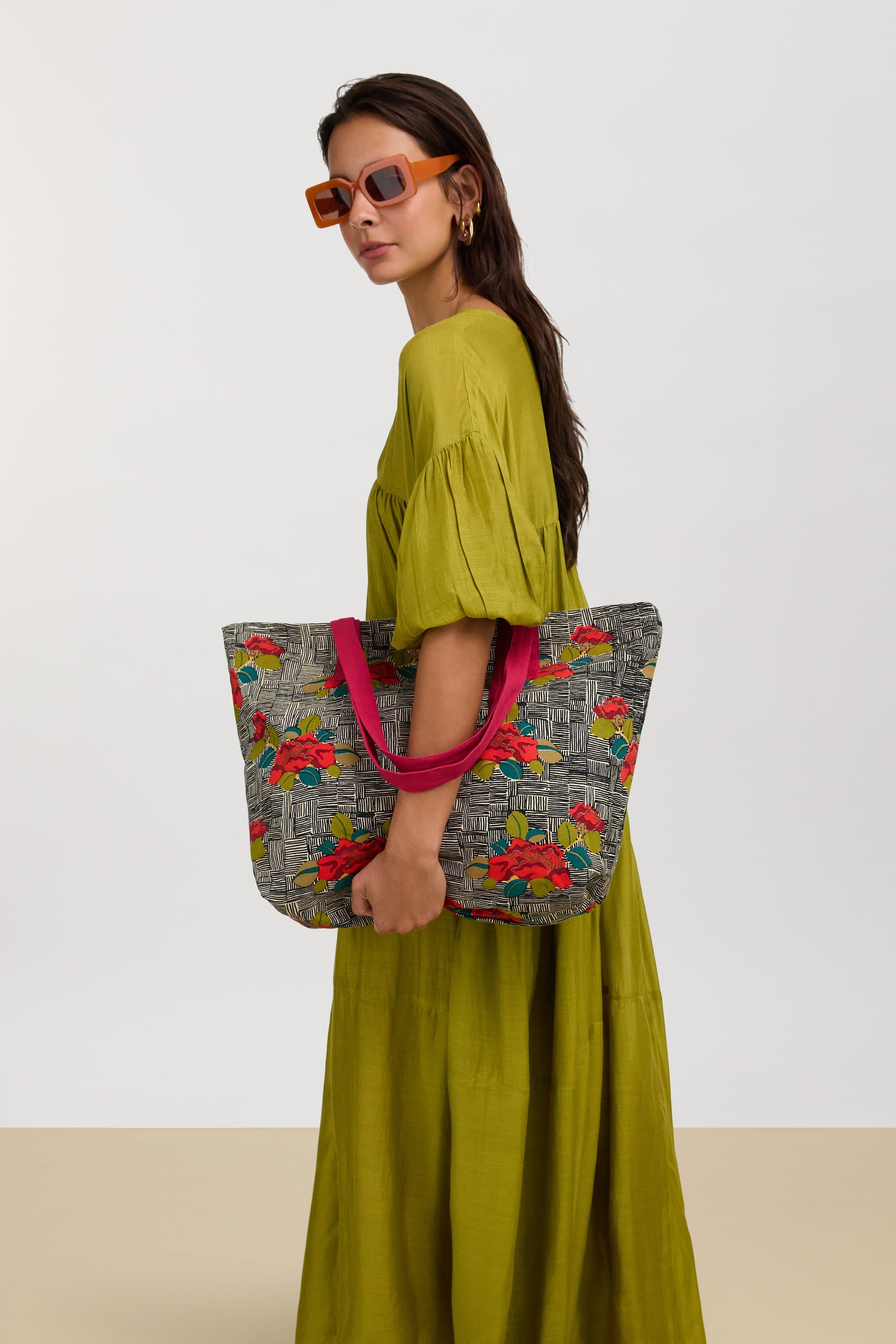 RECO PRIX : 73,5 // New Lisa Bag New Lisa Bag Kanji Black