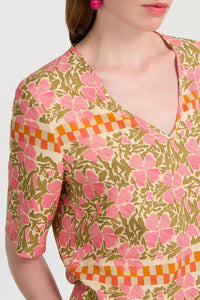 Japan Bounch V-neck T-shirt – Pink