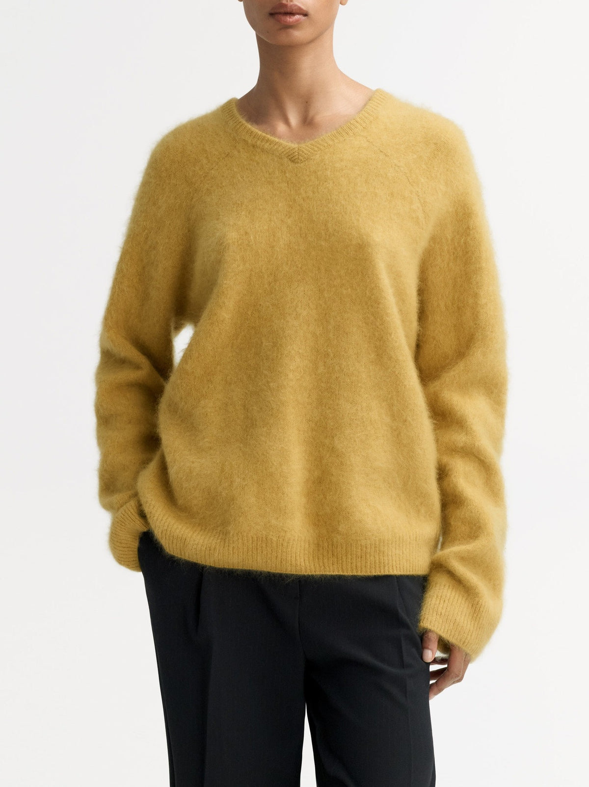 Pull brossé col V en cachemire - Jaune