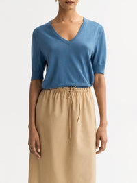 Featherlight V-neck cashmere top - Blue