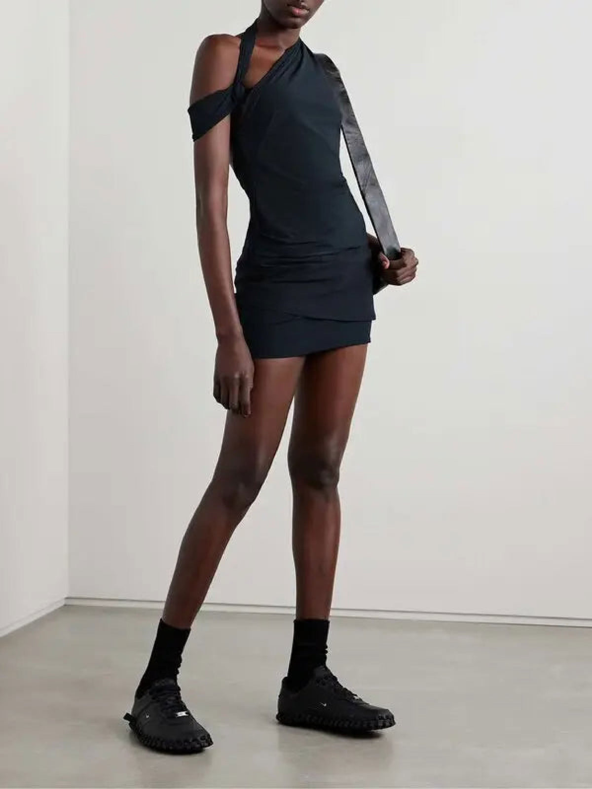 50€ / 1 sold //98 QTY / ST1%   Robe Nike x Jacquemus - Dark Grey