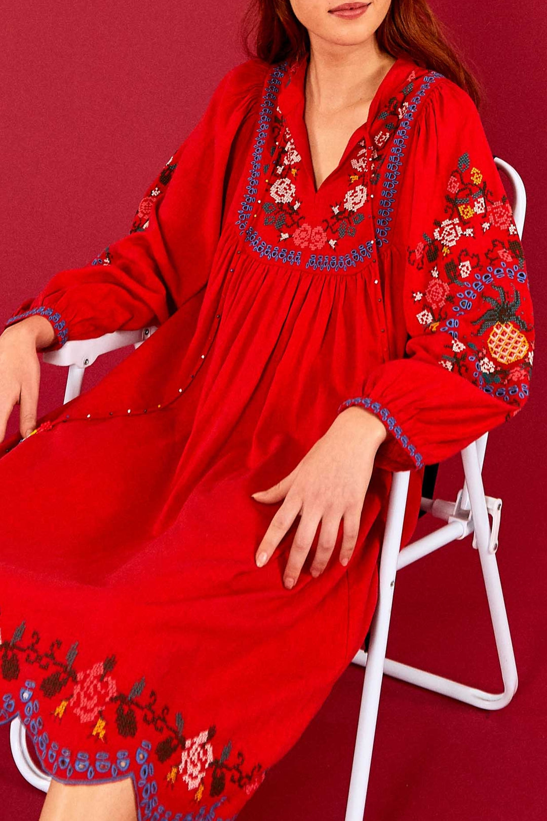 Robe midi brodée en lin - Rouge