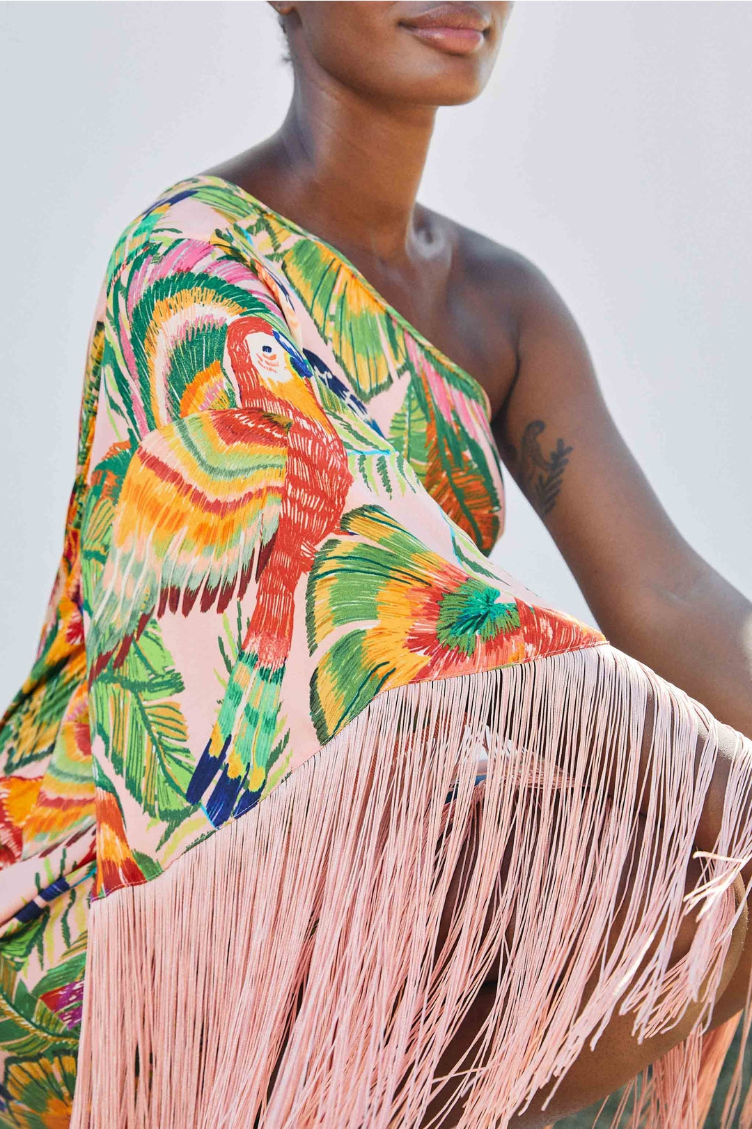 Robe midi épaule asymétrique - Multicolore