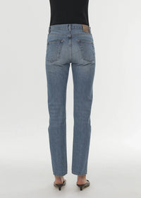 REGULAR FIT DENIM