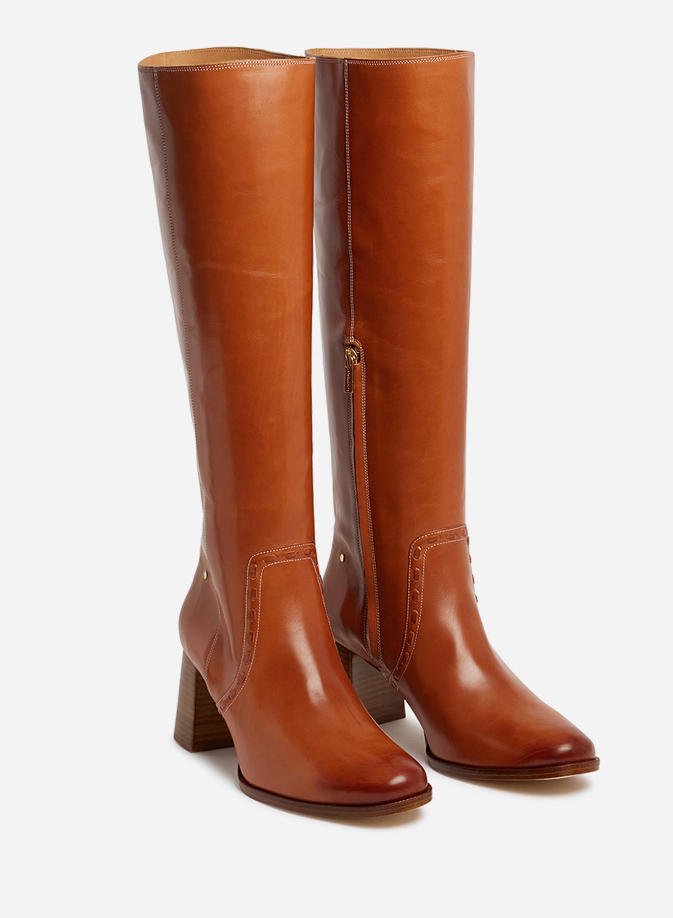 11 QTY NEW // COGNAC / Bottes en Cuir - COGNAC