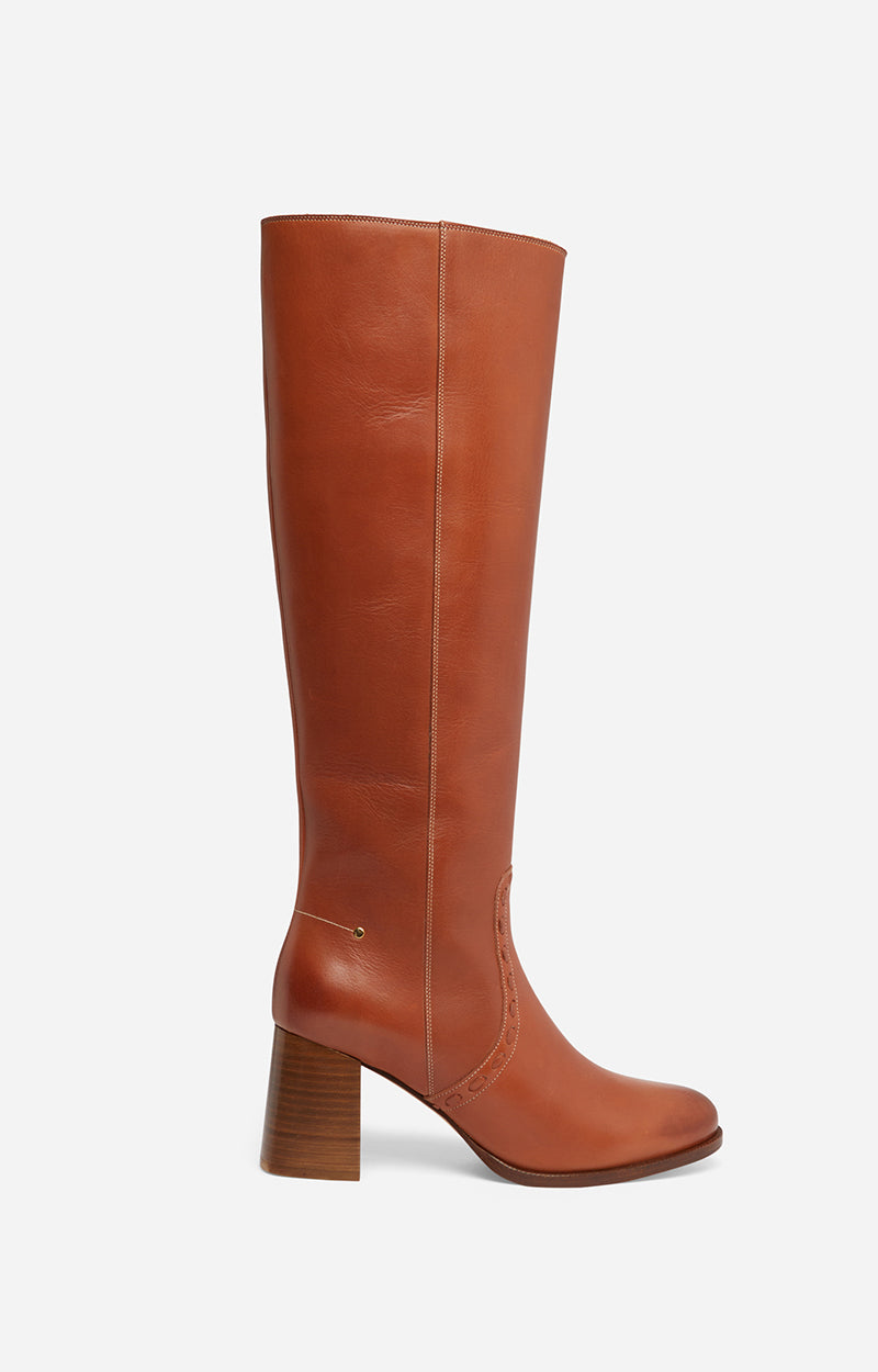 11 QTY NEW // COGNAC / Bottes en Cuir - COGNAC