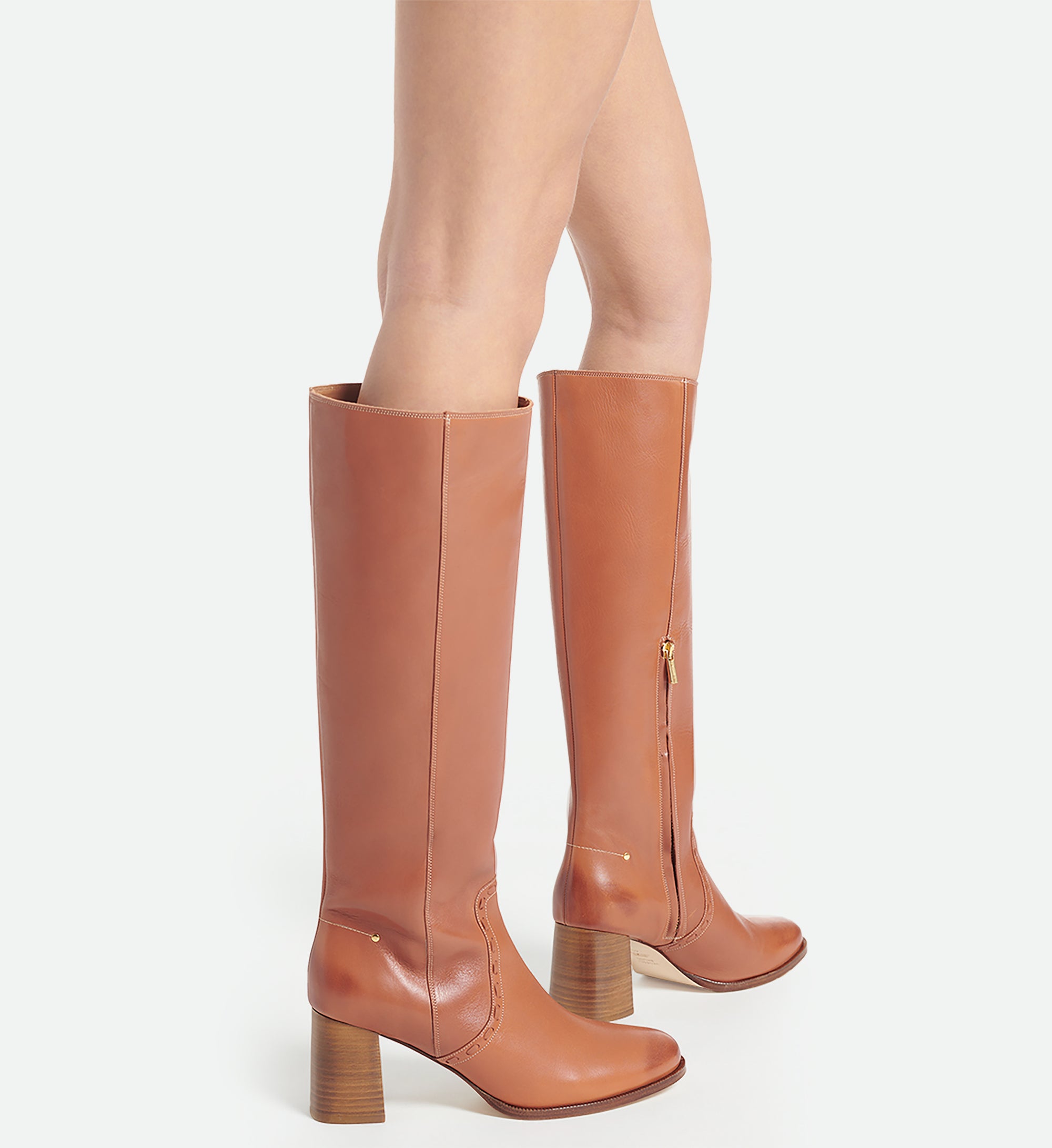 11 QTY NEW // COGNAC / Bottes en Cuir - COGNAC