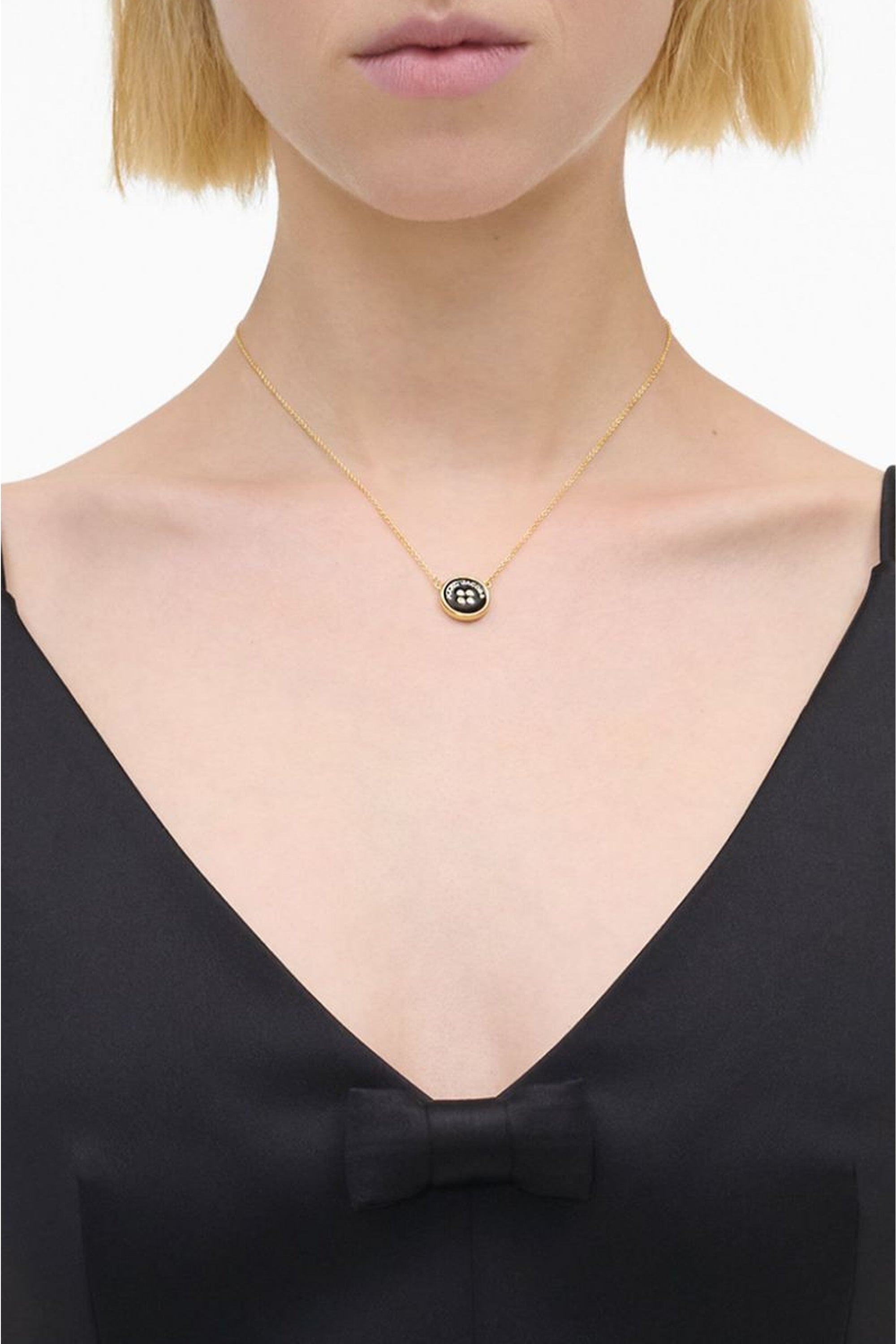 Collier à pendentif bouton en laiton - Noir