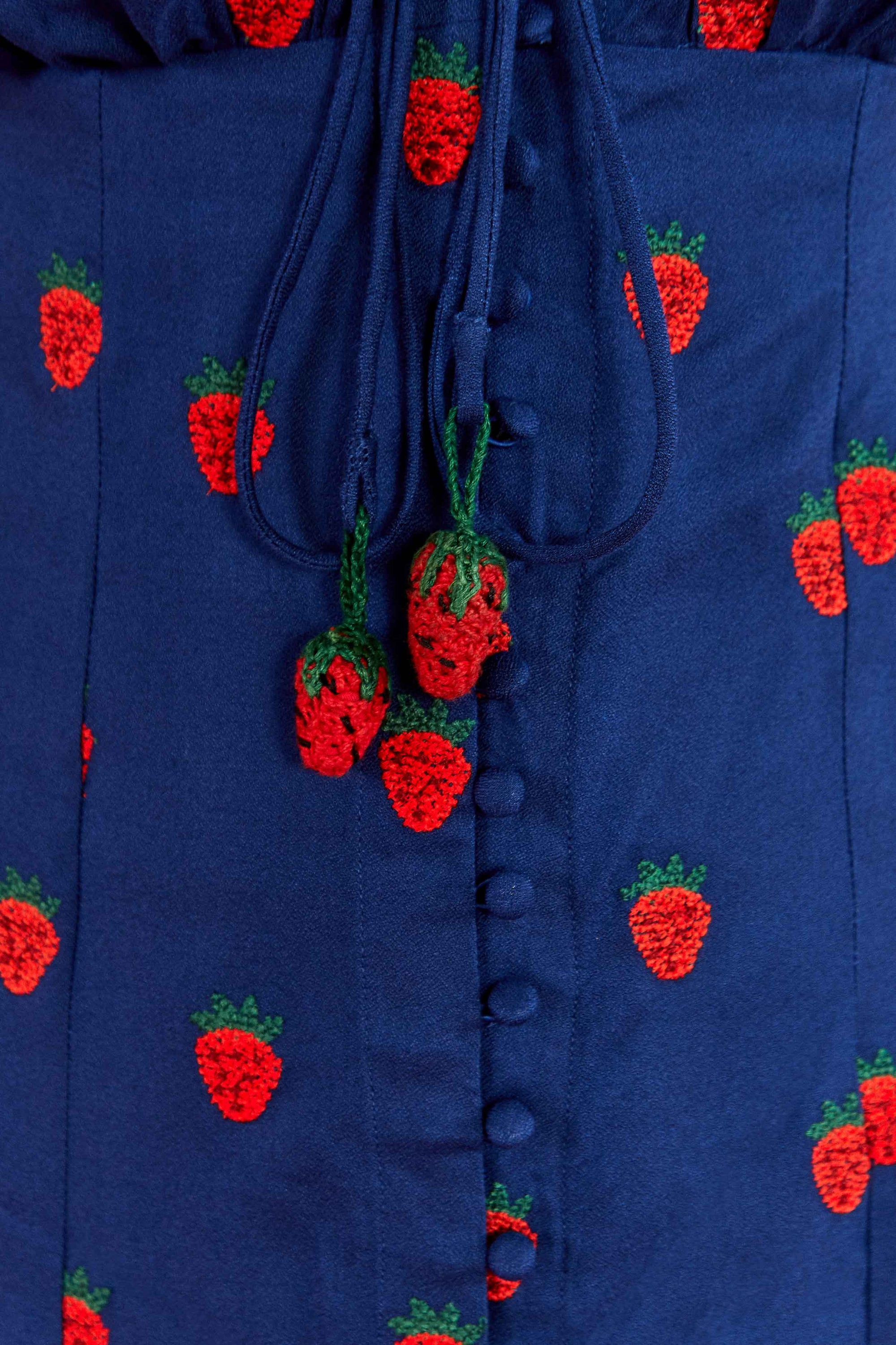 MEDIA OFF LINE_Robe midi à motif de fraises au point de croix - Bleu