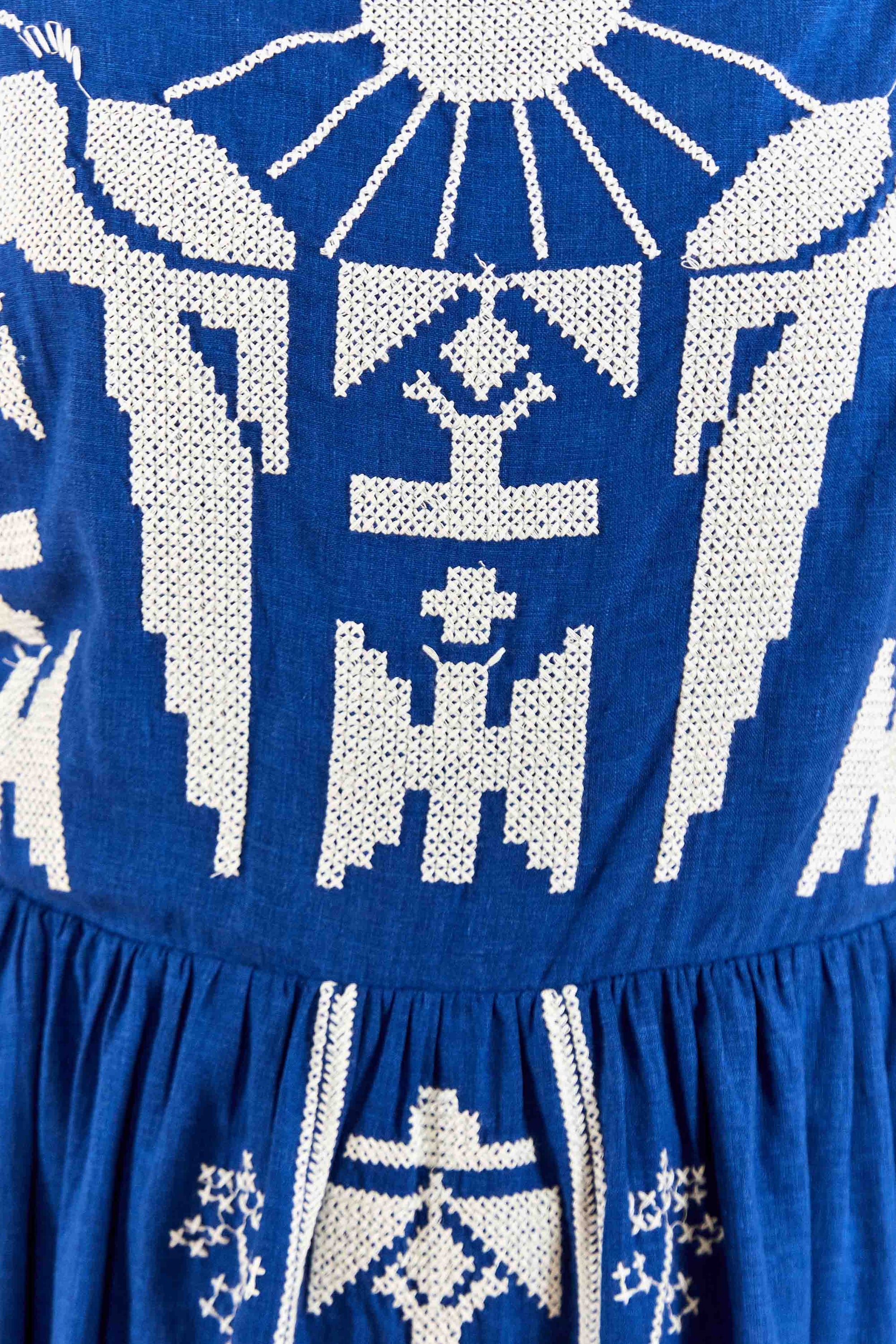 Robe longue Navy Macaw brodée en lin - Bleu