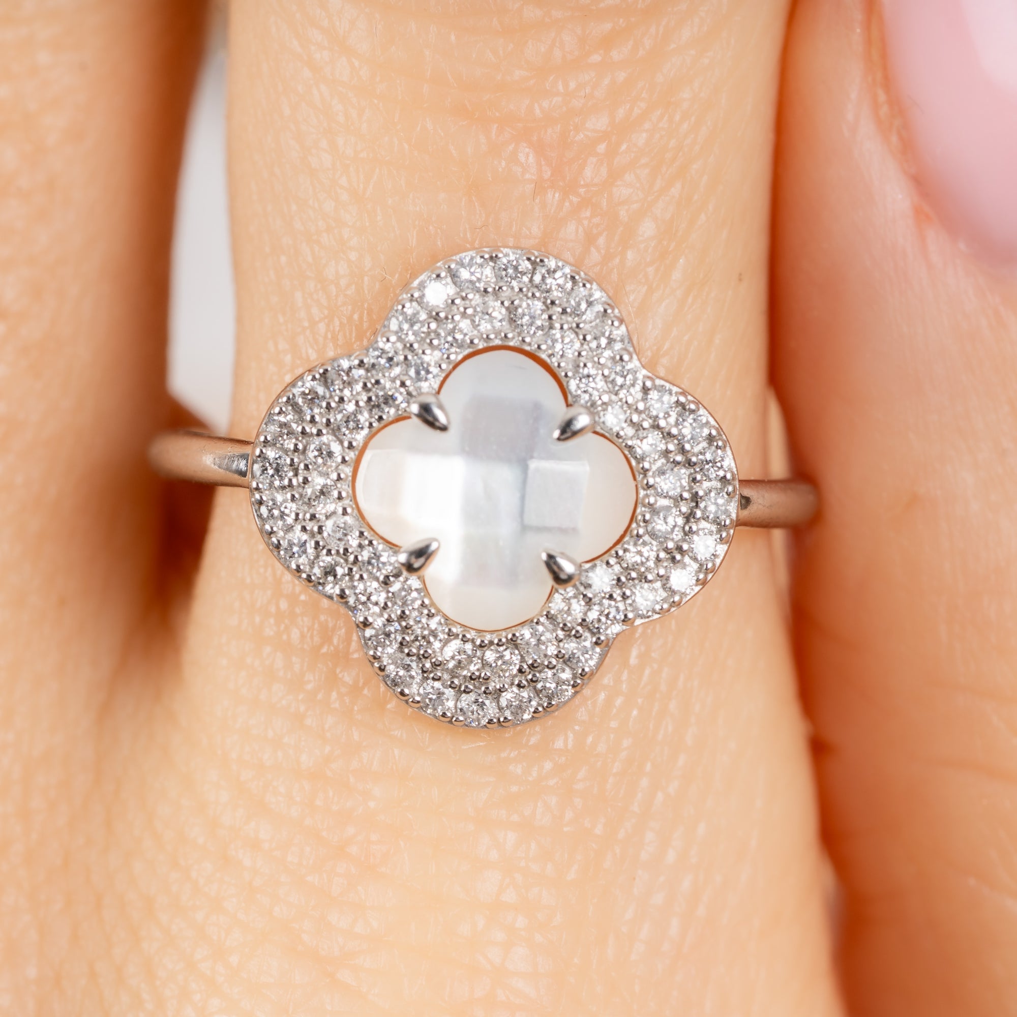 White Gold & Mother of Pearl Victoria Diamond Ring - White