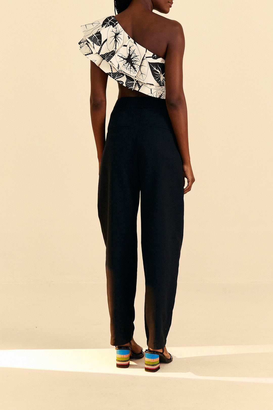 Top Graphic Leaves - Beige