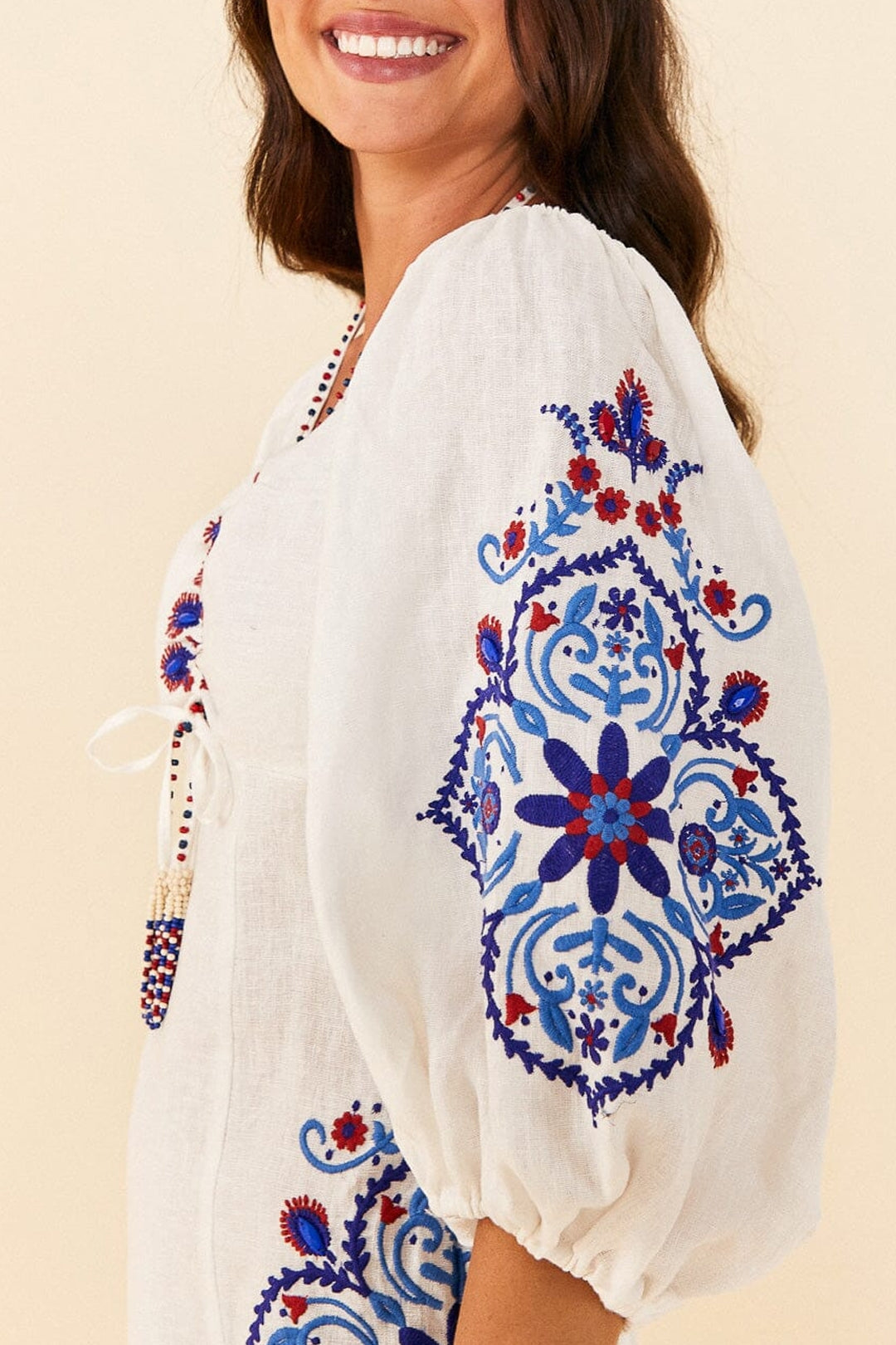 Short embroidered linen dress - White