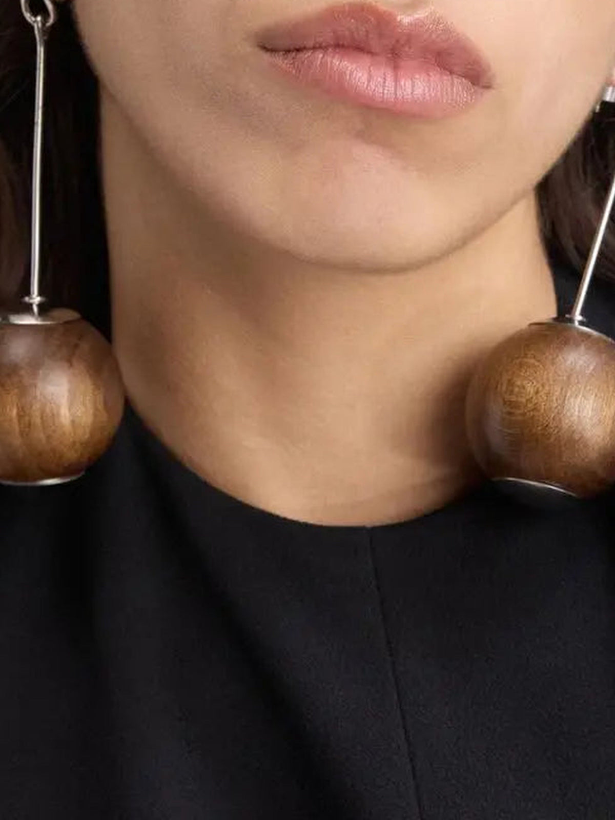 70€ / 6 sold //101 QTY / ST6%   Boucles d'oreilles Nodo en bois et laiton - Silver & Brown