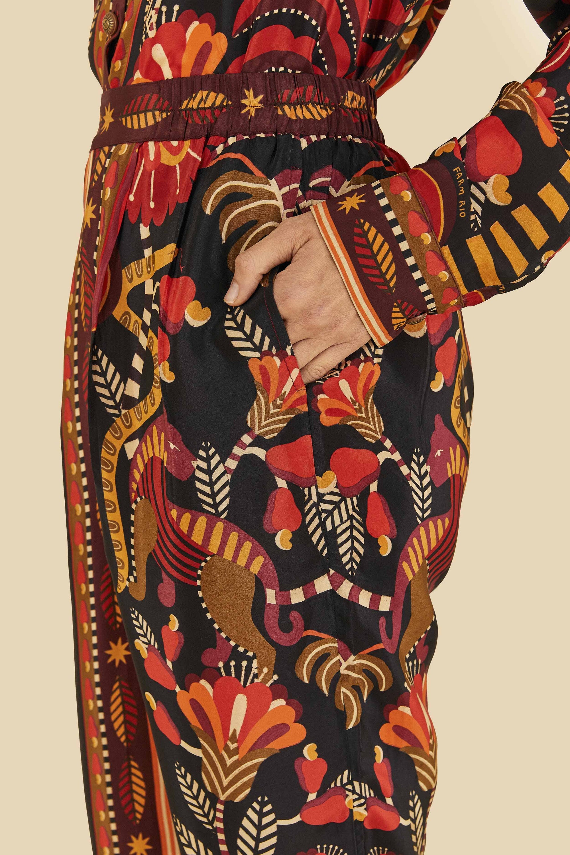 MEDIA OFF LINE_Pantalon Nature Beauty - Rouge