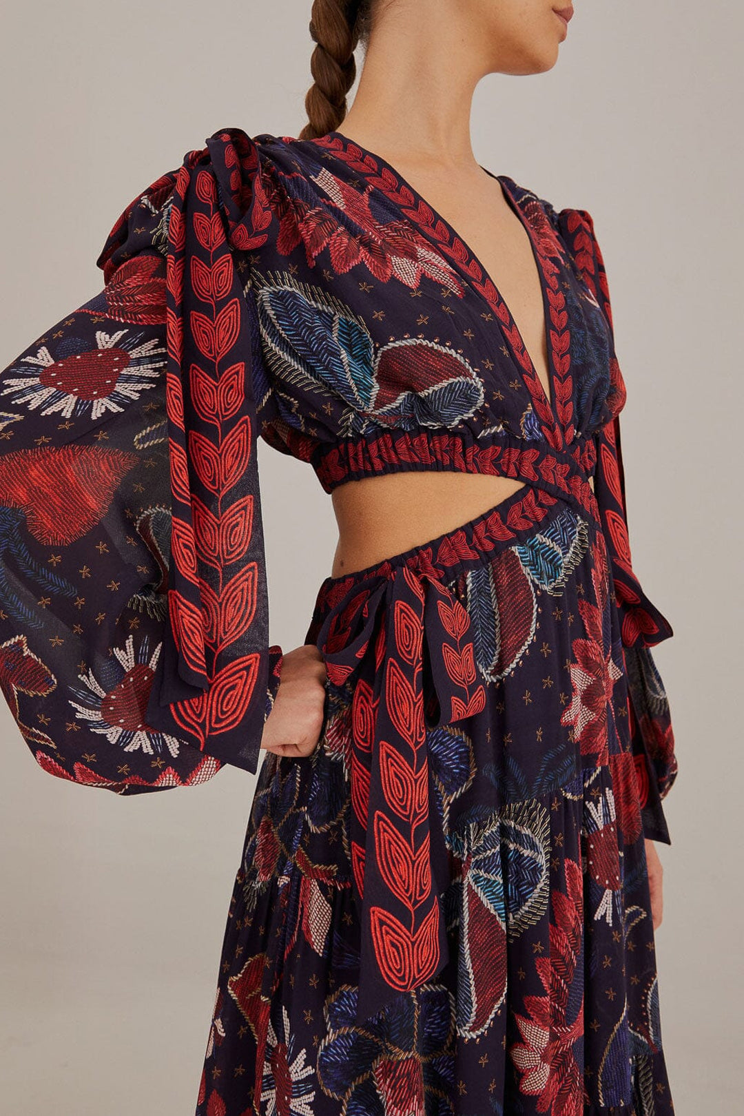 Robe longue à découpes Tropical Shine en denim foncé - Rouge