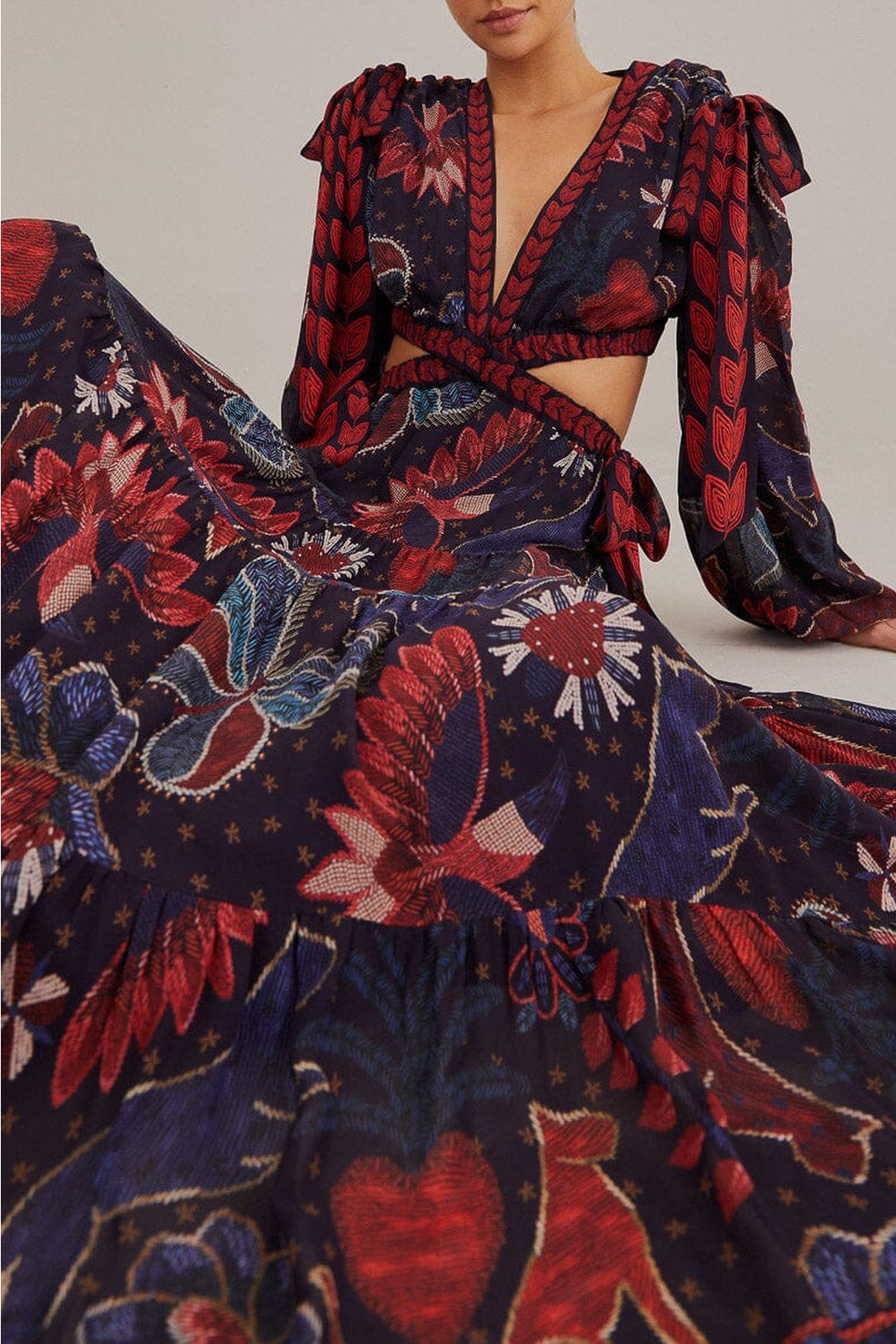 Robe longue à découpes Tropical Shine en denim foncé - Rouge