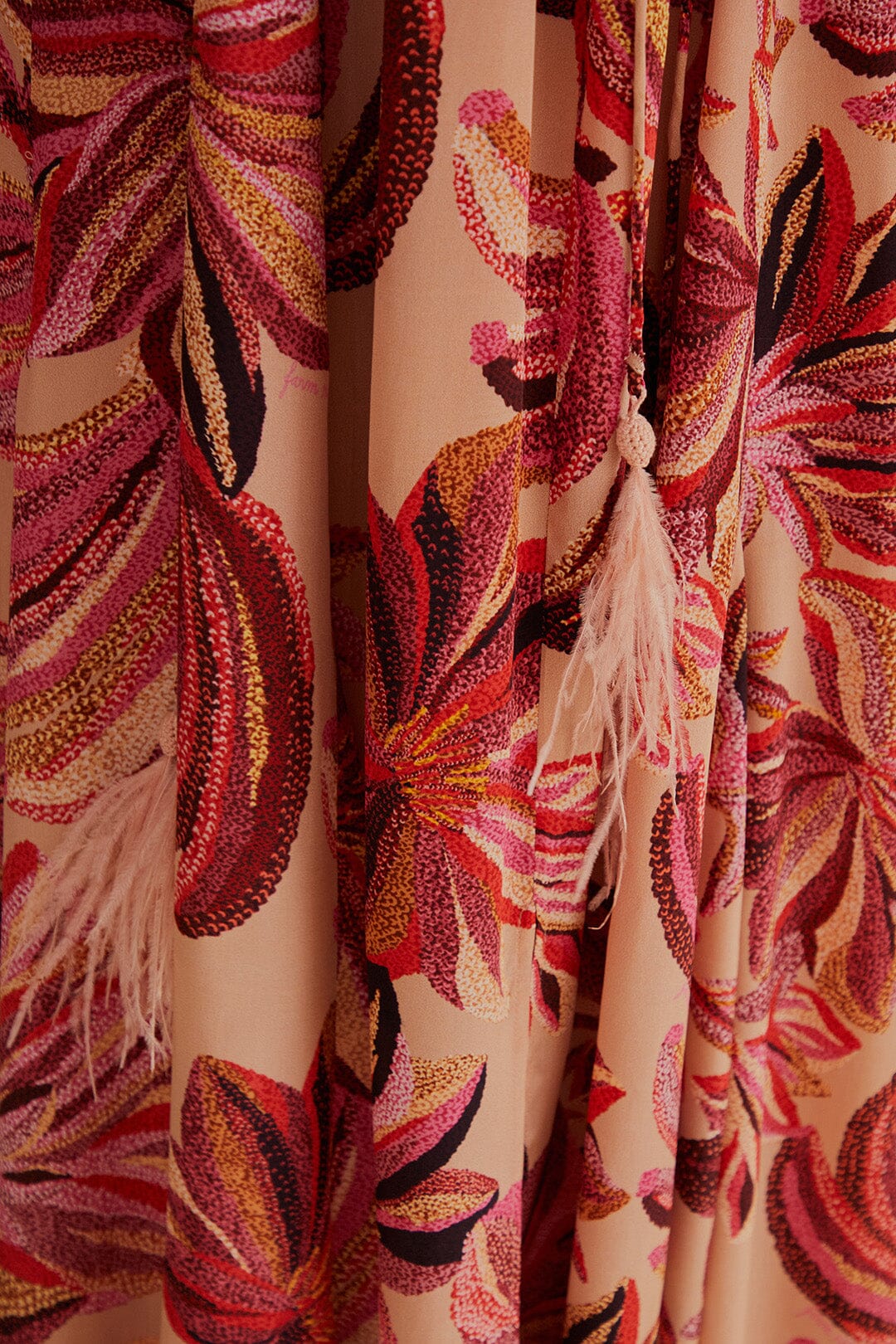 Robe longue à encolure en V et motif floral - Rose