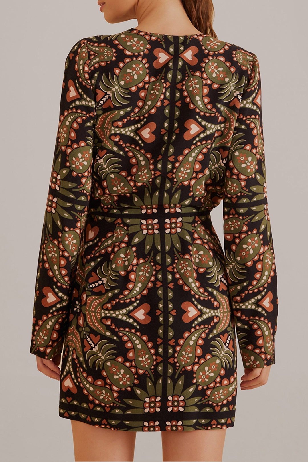Robe courte Martina à manches longues et col roulé - Noir