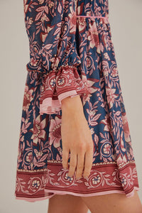 Robe courte Ainika Charm à manches longues - Multicolore
