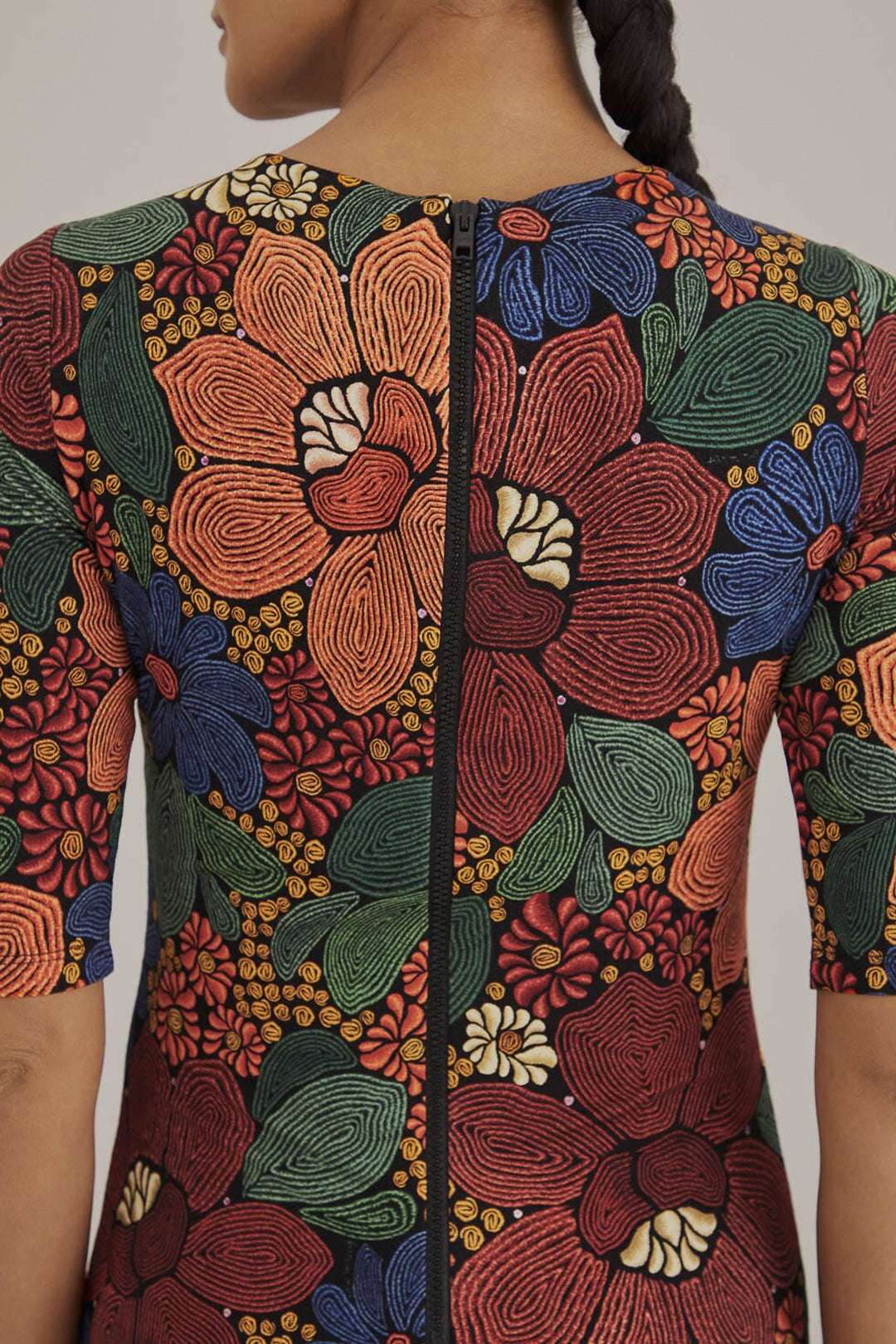 DJV_Stitched Flowers Black Robes midi - Stitched Flowers Black